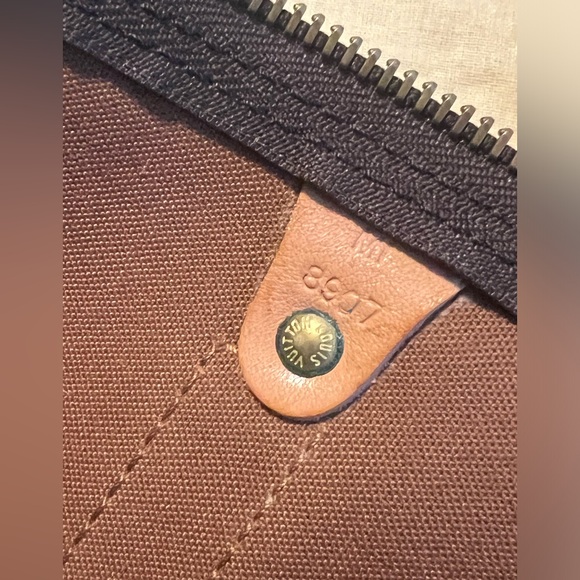 Lous Vuitton Keepall 60 with dust bag. - Picture 5 of 16